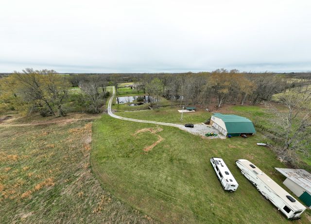 173 Bellview Rd, Taft, TN 38488