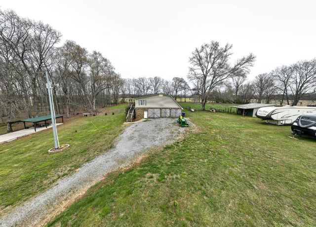 173 Bellview Rd, Taft, TN 38488