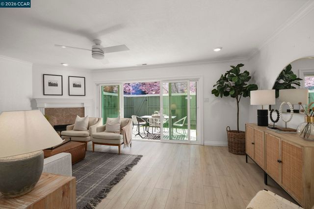 1052 Bancroft Rd, Concord, CA 94518