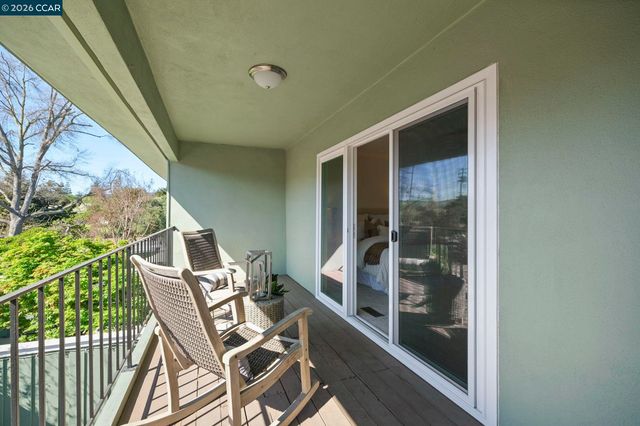 1052 Bancroft Rd, Concord, CA 94518