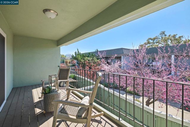 1052 Bancroft Rd, Concord, CA 94518