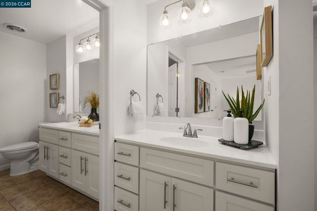 1052 Bancroft Rd, Concord, CA 94518