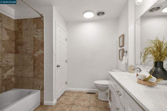 1052 Bancroft Rd, Concord, CA 94518