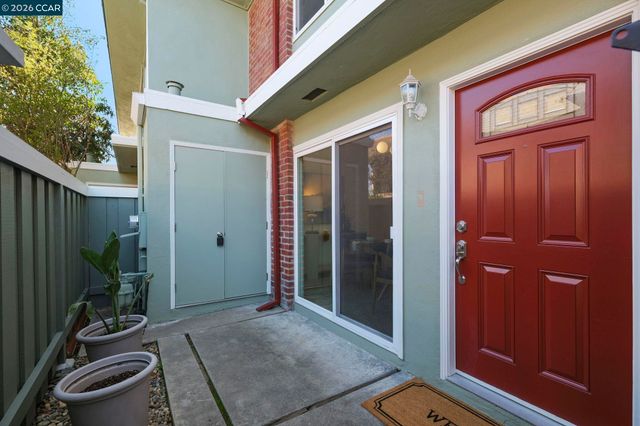 1052 Bancroft Rd, Concord, CA 94518