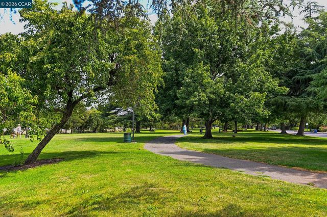 1052 Bancroft Rd, Concord, CA 94518