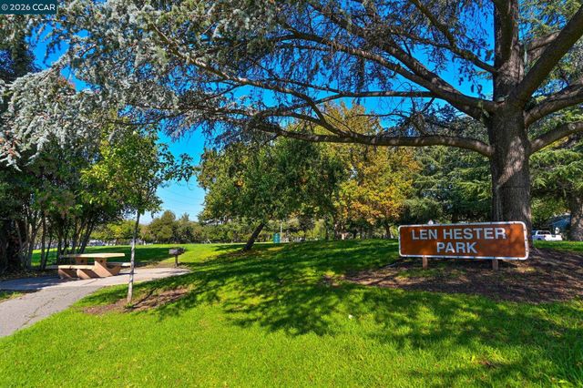 1052 Bancroft Rd, Concord, CA 94518