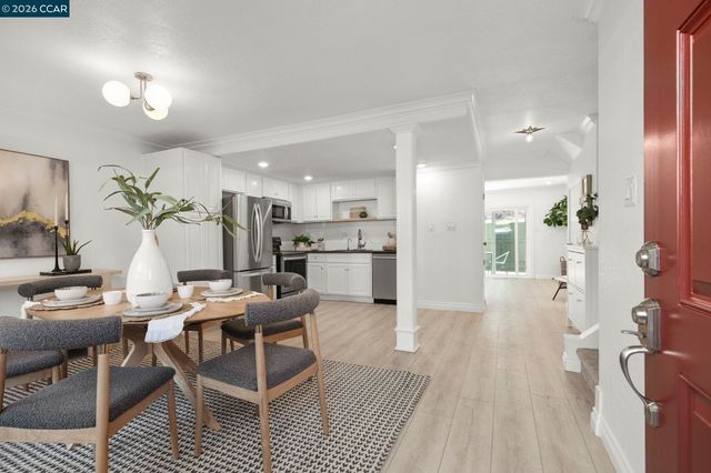 1052 Bancroft Rd, Concord, CA 94518