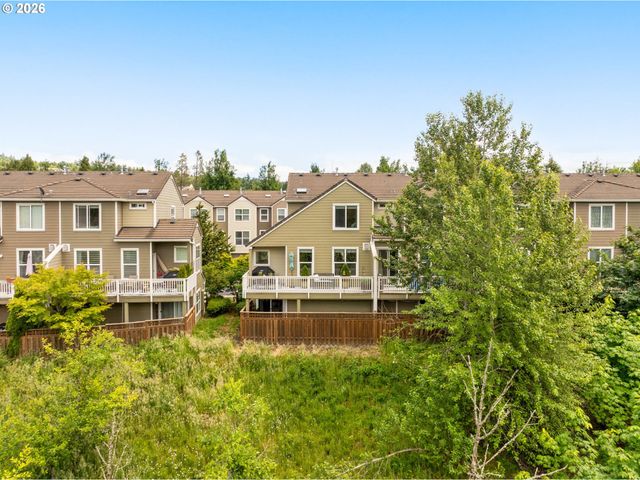 2649 Nw KENNEDY Ct, Portland, OR 97229
