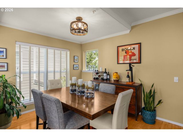 2649 Nw KENNEDY Ct, Portland, OR 97229