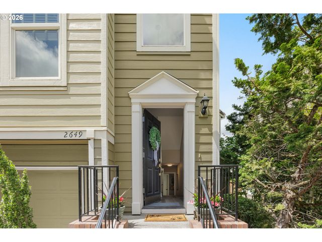 2649 Nw KENNEDY Ct, Portland, OR 97229
