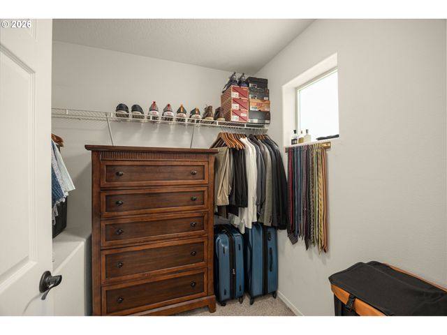 2649 Nw KENNEDY Ct, Portland, OR 97229