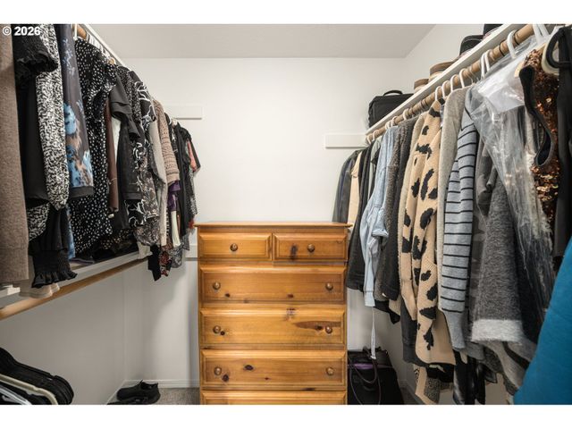 2649 Nw KENNEDY Ct, Portland, OR 97229