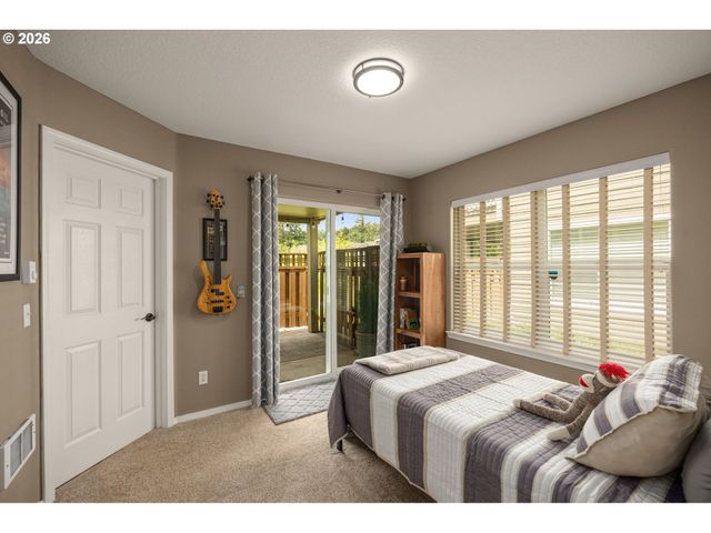 2649 Nw KENNEDY Ct, Portland, OR 97229