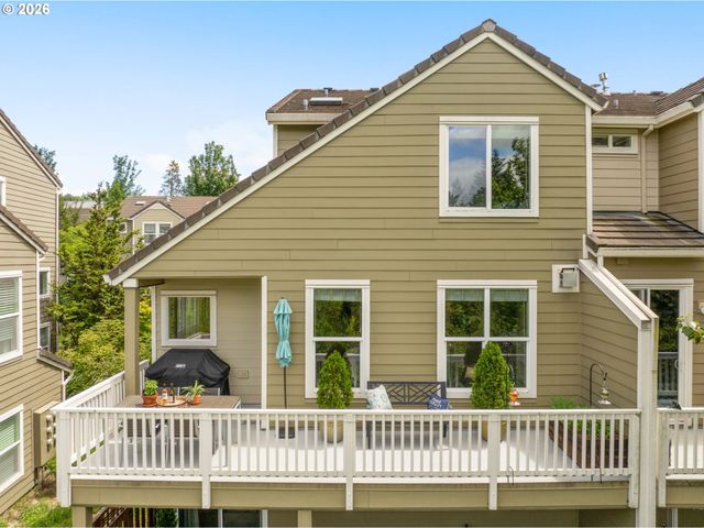 2649 Nw KENNEDY Ct, Portland, OR 97229