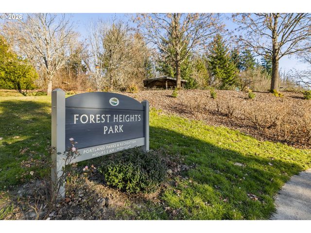 2649 Nw KENNEDY Ct, Portland, OR 97229