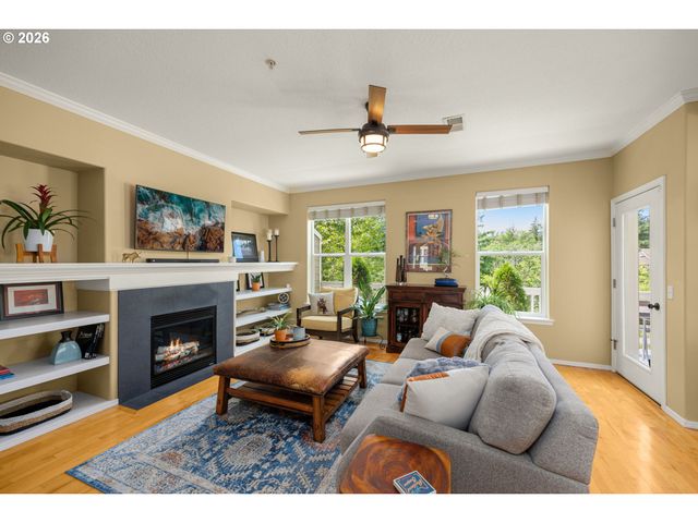 2649 Nw KENNEDY Ct, Portland, OR 97229