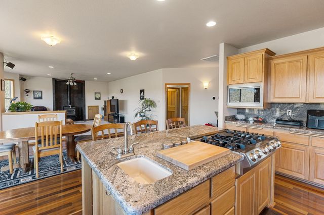 547 Jackpine Drive, Grants Pass, OR 97526