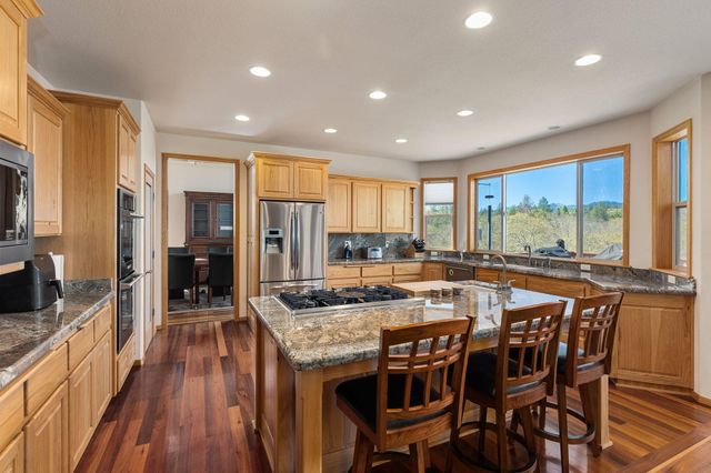 547 Jackpine Drive, Grants Pass, OR 97526