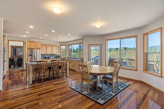 547 Jackpine Drive, Grants Pass, OR 97526