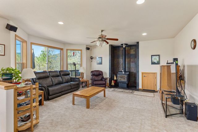 547 Jackpine Drive, Grants Pass, OR 97526