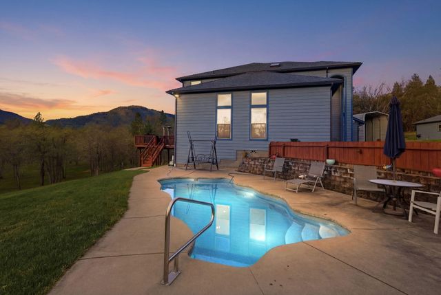 547 Jackpine Drive, Grants Pass, OR 97526