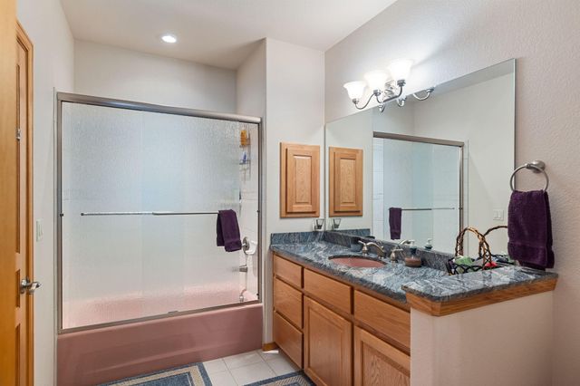 547 Jackpine Drive, Grants Pass, OR 97526