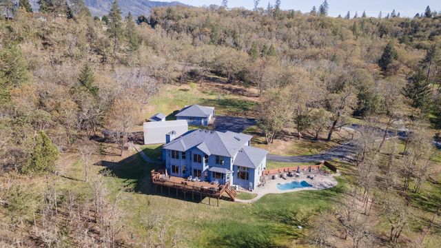 547 Jackpine Drive, Grants Pass, OR 97526