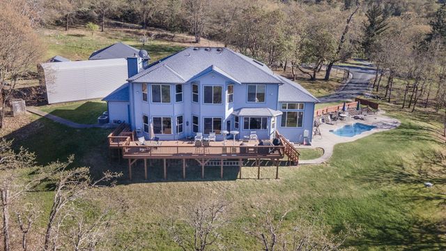 547 Jackpine Drive, Grants Pass, OR 97526