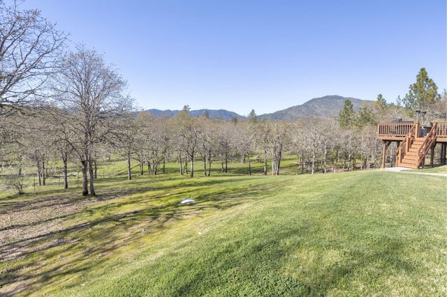 547 Jackpine Drive, Grants Pass, OR 97526
