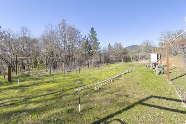 547 Jackpine Drive, Grants Pass, OR 97526