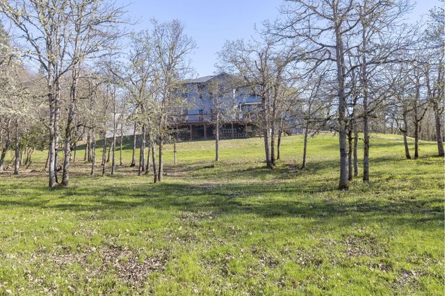 547 Jackpine Drive, Grants Pass, OR 97526