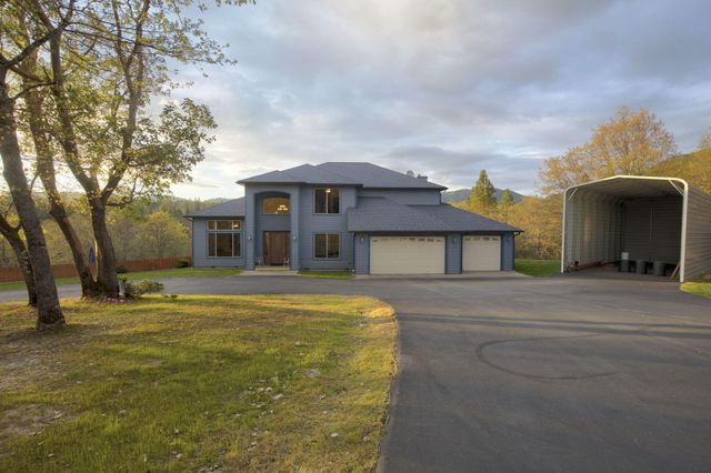 547 Jackpine Drive, Grants Pass, OR 97526