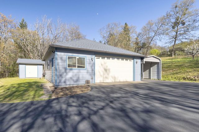 547 Jackpine Drive, Grants Pass, OR 97526