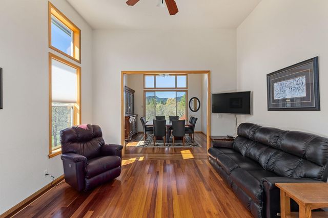 547 Jackpine Drive, Grants Pass, OR 97526