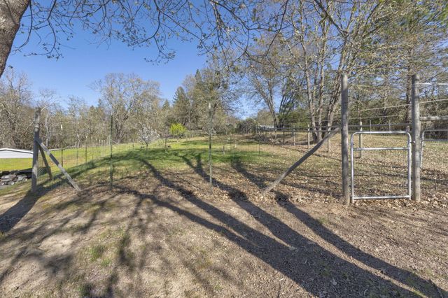 547 Jackpine Drive, Grants Pass, OR 97526