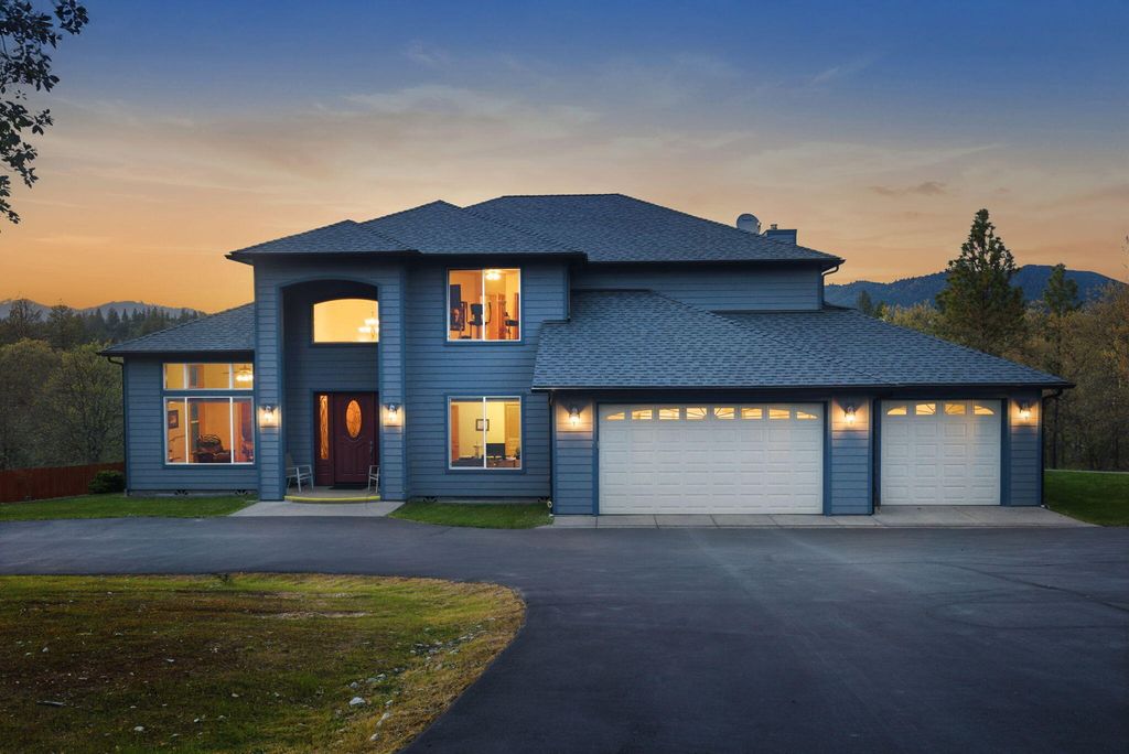 547 Jackpine Drive, Grants Pass, OR 97526