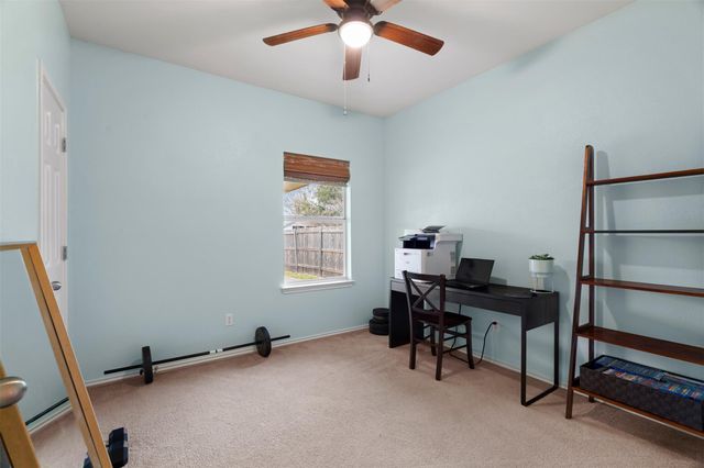 315 Swenson DR, Hutto, TX 78634