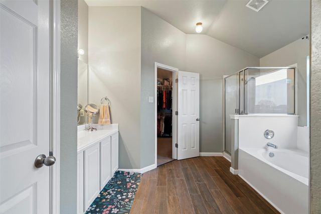 315 Swenson DR, Hutto, TX 78634