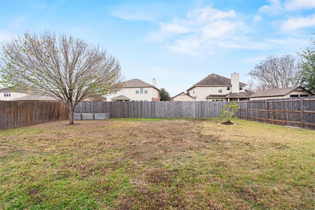 315 Swenson DR, Hutto, TX 78634