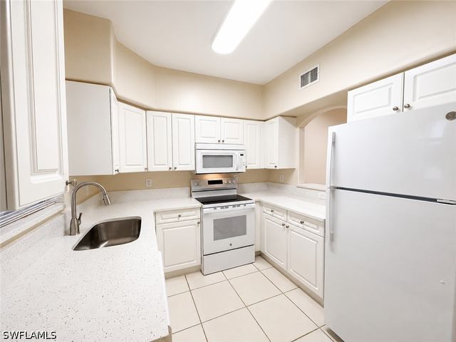 4110 Castilla CIR 105, Fort Myers, FL 33916