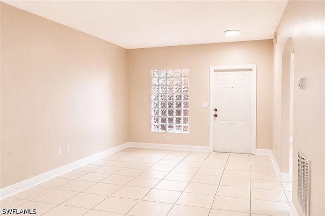 4110 Castilla CIR 105, Fort Myers, FL 33916