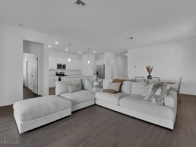 11605 Cloverly LN, Punta Gorda, FL 33955