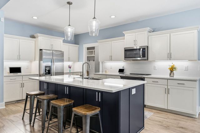4334 Memory Ln, Adams, TN 37010