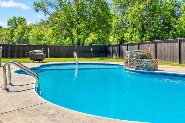 4334 Memory Ln, Adams, TN 37010