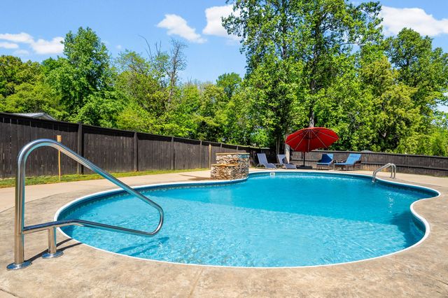 4334 Memory Ln, Adams, TN 37010