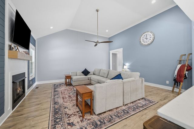 4334 Memory Ln, Adams, TN 37010