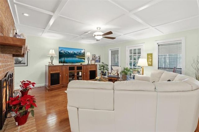 4619 Knollwood NW Drive, Acworth, GA 30101