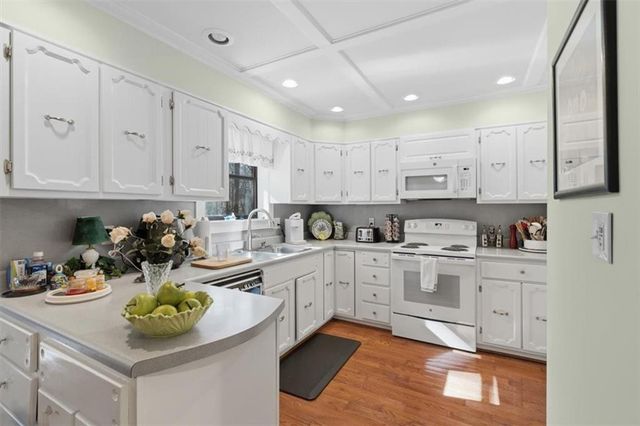 4619 Knollwood NW Drive, Acworth, GA 30101