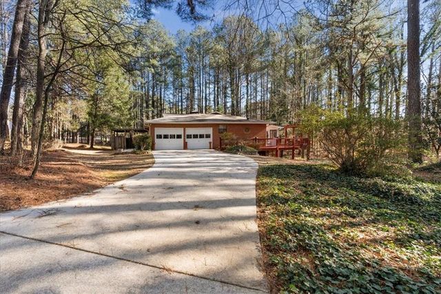 4619 Knollwood NW Drive, Acworth, GA 30101