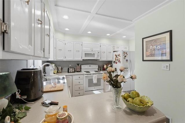 4619 Knollwood NW Drive, Acworth, GA 30101